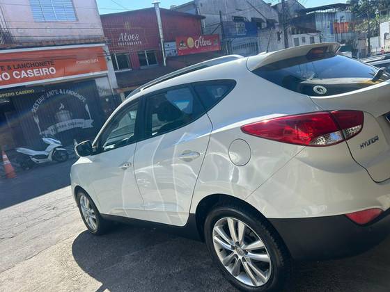 HYUNDAI IX35 2.0 MPI 4X2 16V FLEX 4P AUTOMÁTICO HYUNDAI IX35 2.0 MPI 4X2 16V FLEX 4P AUTOMÁTICO